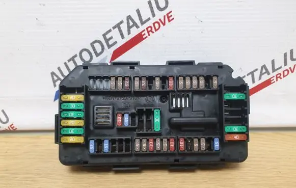 BMW 3 F30 F35 F31 Fuse module 9389069 61149389069