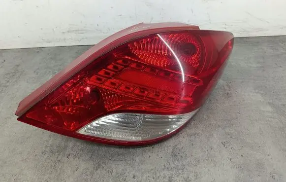 Peugeot 207 Rear/tail lights 9686565980