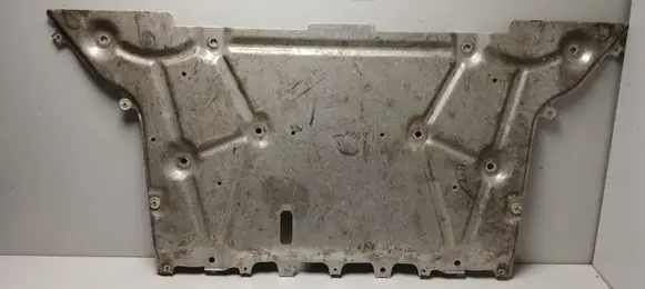 BMW i4 Engine splash shield/under tray 7915376