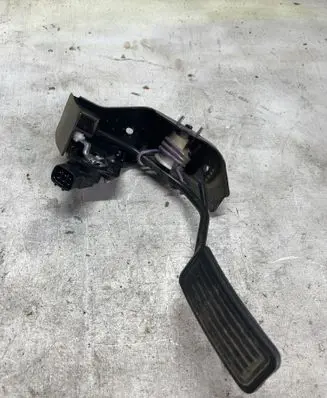 Toyota Corolla Verso AR10 Accelerator throttle pedal
