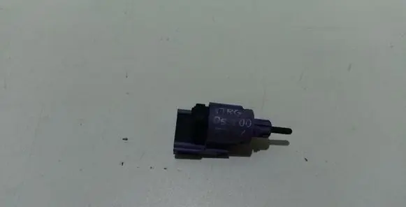 Volkswagen Touareg I Brake pedal sensor switch 1J0945511D