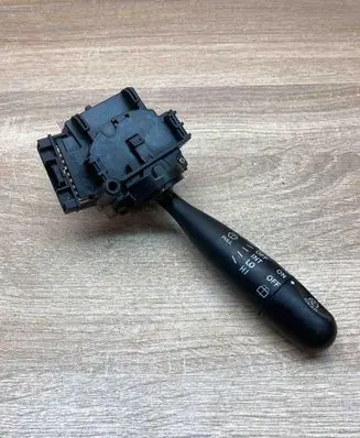 Toyota Corolla E120 E130 Wiper control stalk 173647