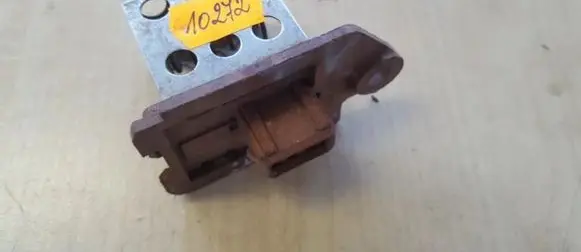 Citroen C5 Coolant fan relay 9641212680