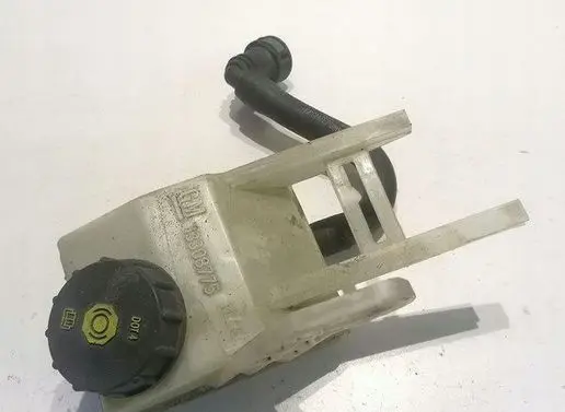 Opel Zafira C Brake fluid reservoir 13308775