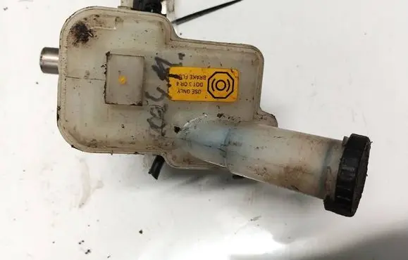 Nissan Micra Brake fluid reservoir 