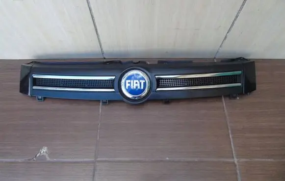 Fiat Panda II Front bumper upper radiator grill