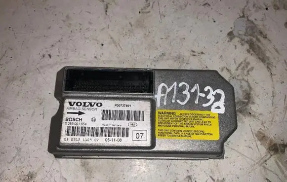 Volvo XC90 Airbag control unit/module 30737501 A13133