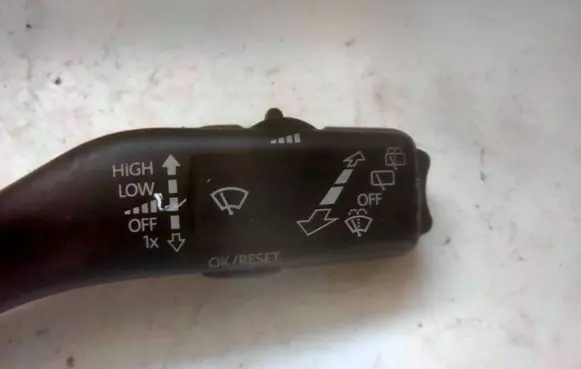 Skoda Octavia Mk2 (1Z) Wiper control stalk 1K0953519J