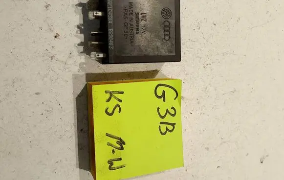 Volkswagen PASSAT B5 Other relay 4B0955531E