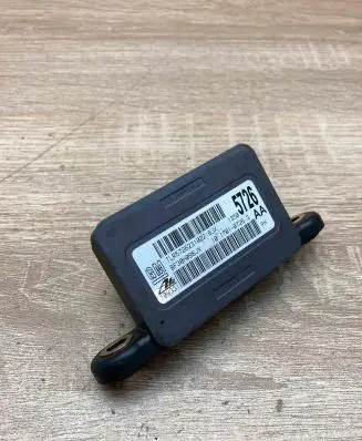 Opel Insignia A ESP acceleration yaw rate sensor 13505726 10W331