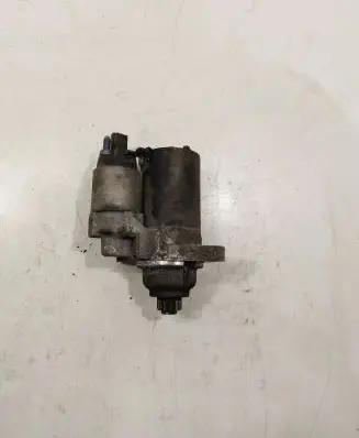 Volkswagen Golf V Starter motor 02T911023