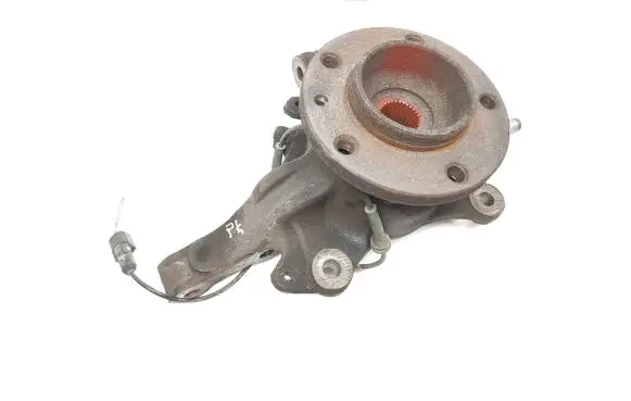 Nissan NV400 Front wheel hub