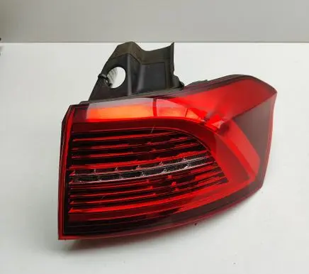 Volkswagen PASSAT B8 Rear/tail lights 3G9945208J