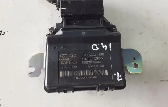 Hyundai i40 Hand brake control module 599703Z700