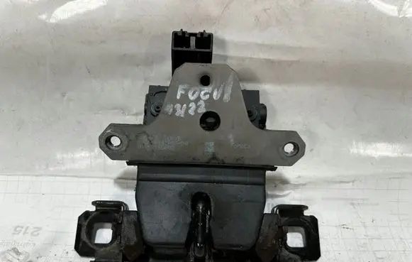 Ford Focus Tailgate lock latch 