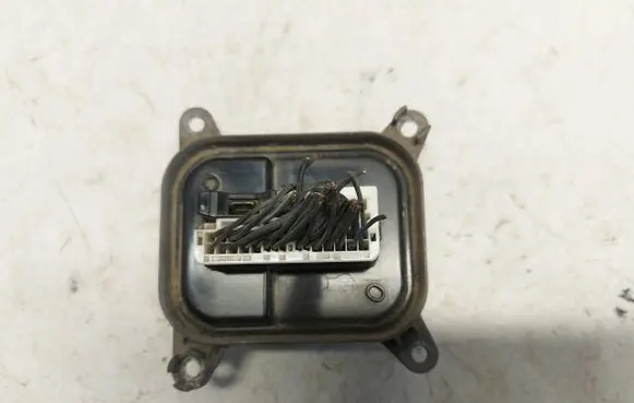 Tesla Model Y Xenon control unit/module