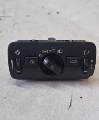Volvo V40 Light switch 30739425
