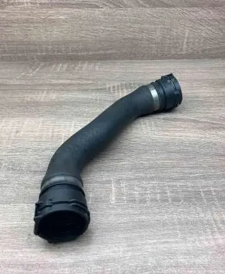 BMW 5 E39 Engine coolant pipe/hose 2248865 Oetiker