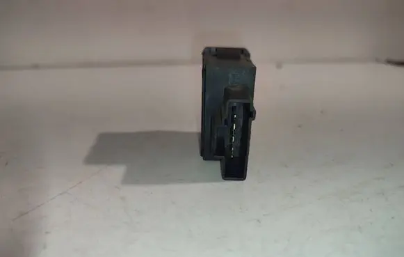 Citroen Xsara Picasso Other switches/knobs/shifts A0140