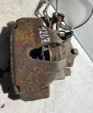 Opel Zafira A Front brake caliper