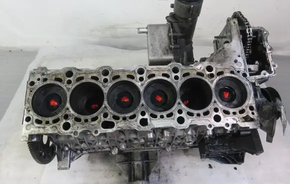 BMW 5 E60 E61 Engine block 306D3 M57D30