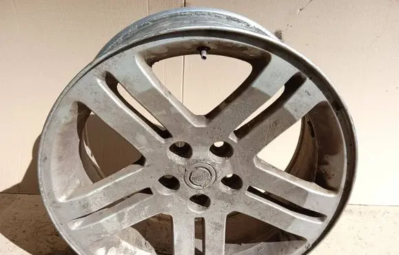Chrysler 300 - 300C R18 alloy rim 