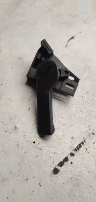 Volkswagen PASSAT B6 Engine bonnet (hood) release handle 1k1823633