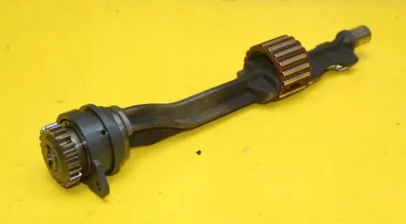Audi A4 S4 B8 8K Oil pump balance shaft 06H103333B