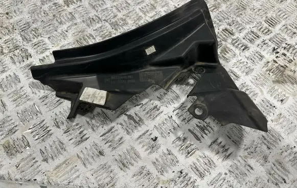 Chevrolet Corvette C8 Radiator trim 84225440