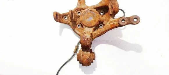 Rear wheel hub