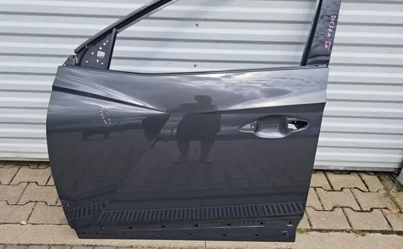 Hyundai Tucson IV NX4 Front door