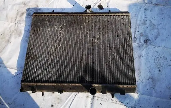 Peugeot 307 Coolant radiator 9646577680