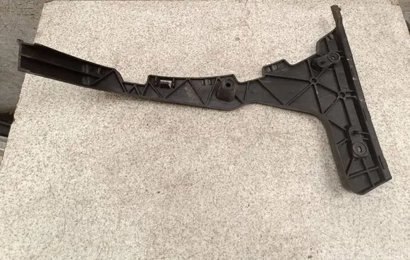 Audi Q5 SQ5 8R Rear bumper mounting bracket 8R0807454