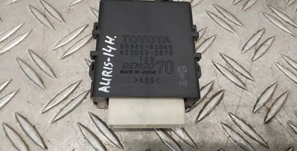 Toyota Auris E180 Window wiper relay 8594002060 4230002070