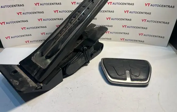 BMW X4 G02 Pedal assembly 66871053 12037313