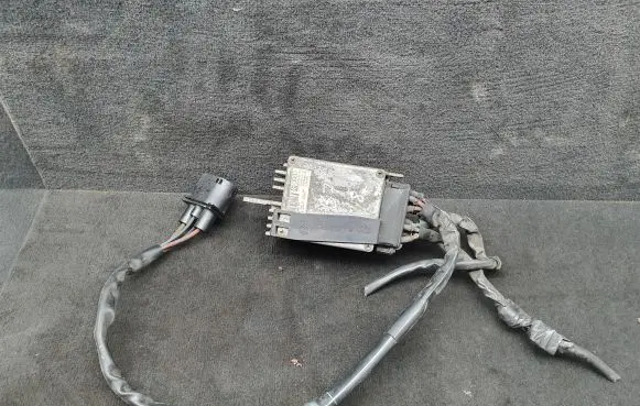 Audi A4 S4 B7 8E 8H Coolant fan relay 8E0959501R