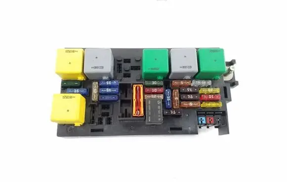Mercedes-Benz ML W164 Fuse module A1645402972