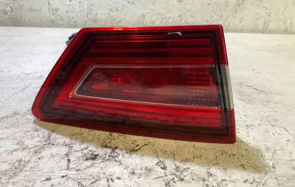 Renault Clio III Tailgate rear/tail lights 285552424R 020527