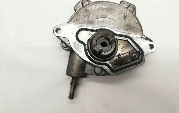 Mercedes-Benz A W169 Vacuum pump A6402300265
