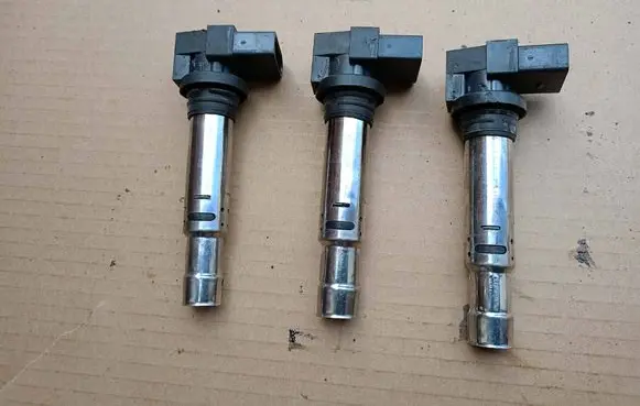 Skoda Fabia Mk2 (5J) High voltage ignition coil 0986221023