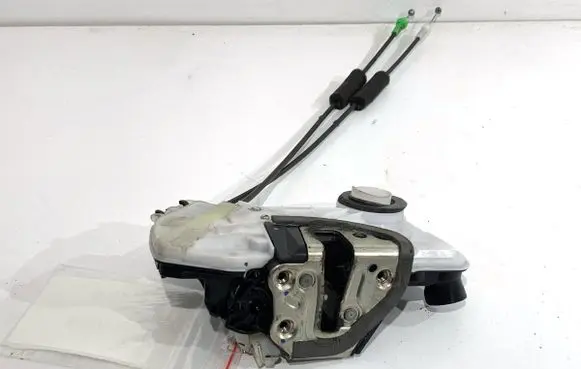 Toyota Aygo AB40 Front door lock 
