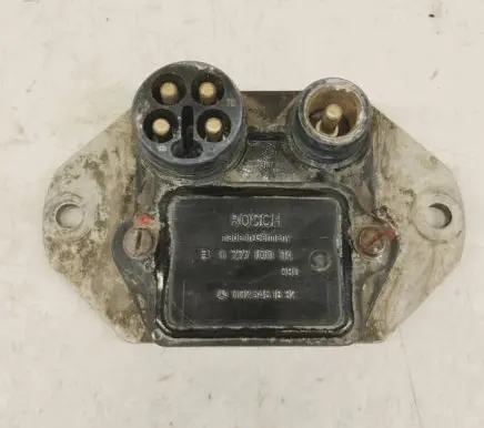 Mercedes-Benz W123 Ignition amplifier control unit 0025451832 A0025451832 0227100114