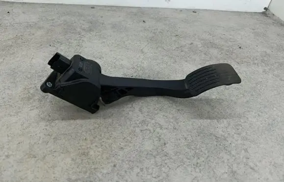 Citroen C4 Grand Picasso Accelerator throttle pedal 9654725380