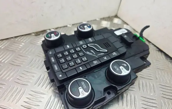 Volvo V40 Climate control unit 31398642