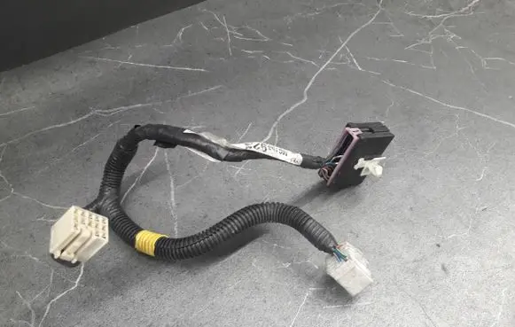 Mitsubishi Canter Front door wiring loom/harness boot mc153920