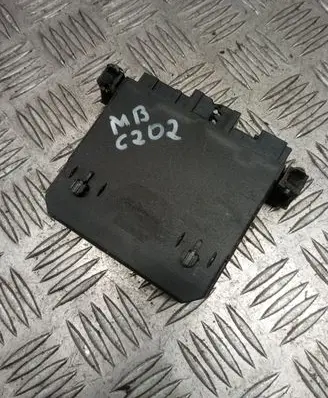 Mercedes-Benz C W202 Door control unit/module 2108207526