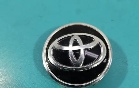 Toyota RAV 4 (XA50) Non-original wheel cap IMPRK1533767