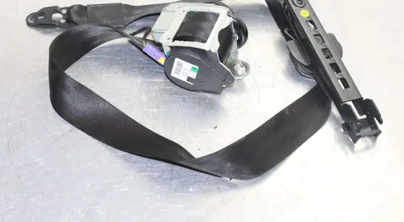 Audi A6 S6 C6 4F Front seatbelt 4F0857706