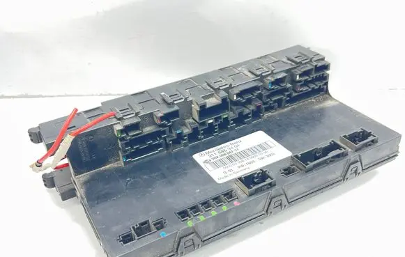 Mercedes-Benz E W211 Fuse module 2115453401 5DK00804721