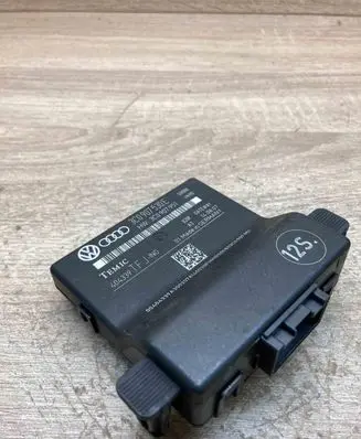 Volkswagen PASSAT B6 Gateway control module 3C0907530E 3C0907951